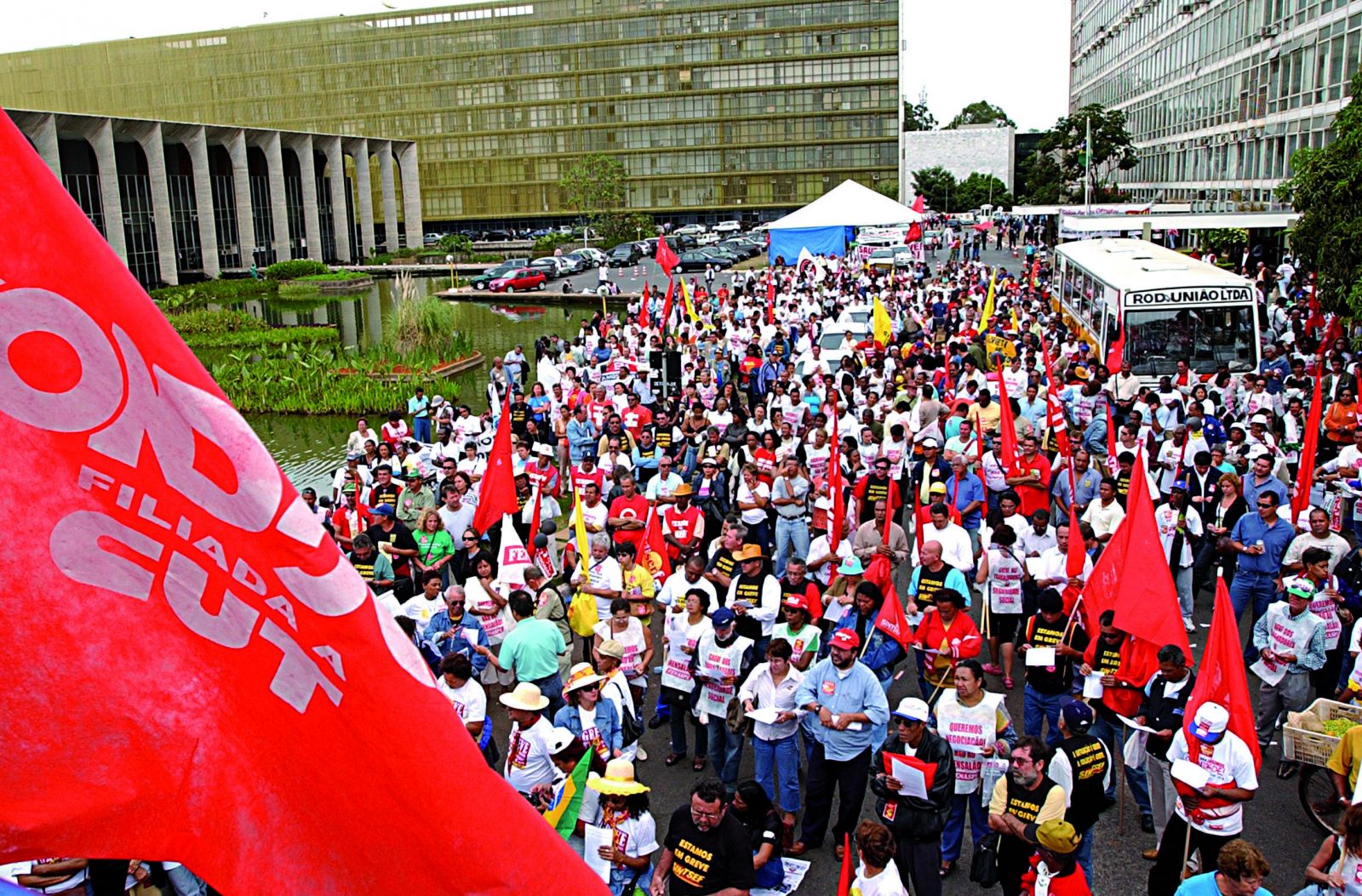 Após sucesso na Espanha, centrais sindicais brasileiras pedem debate sobre revogação da reforma trabalhista de Temer